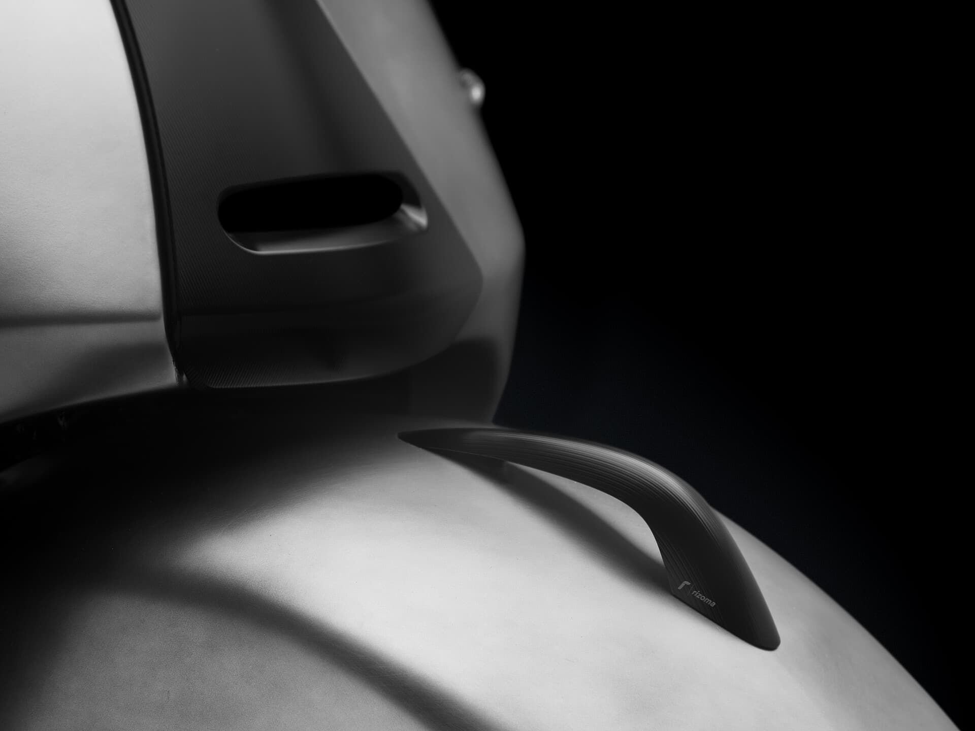 RIZOMA front fender trim ZVP013D product photo